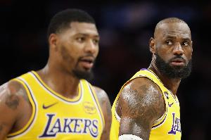 湖人季后赛至今场均20次失误全联盟最多 雷霆场均8.7次最少！