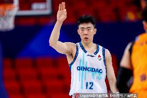 媒体人：杨瀚森离队后青岛重构体系表现不俗 虽遭淘汰也战至终刻