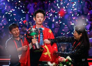 不容易！吴宜泽父亲同时打多份体力零工，维持生计+儿子训练开销