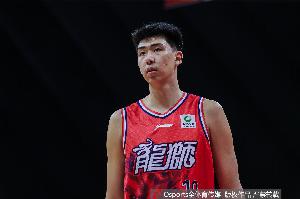 加强人才培养工作！官方：增补徐昕、赵嘉义加⼊中国男篮短训营