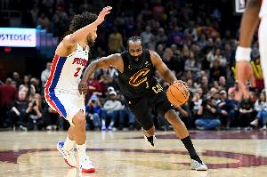 分析师：人们不会记住哈登的MVP 只会记住他季后赛关键时刻掉链子