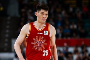拼到5犯离场！葛昭宝10中5拿到13分2篮板3助攻