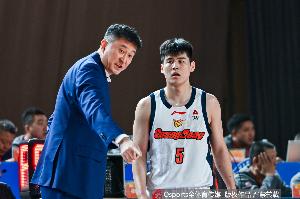 记者：广东赛季前的重金引援 一定程度上反衬出如今无缘4强的凄凉