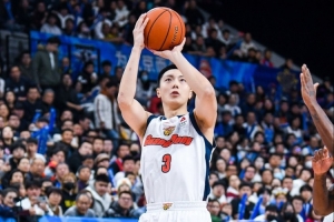 媒体人：广东输球是实力不济 强点不够多也不够强 内外线是失衡的