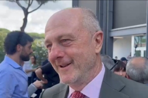 意网协主席：你们去问问，现在的意大利该足球让路还是网球让路？