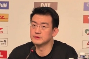 王博：如何有针对地限制住深圳的的快攻和三分 这是要去思考的