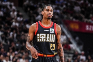 火箭旧将！克里斯托弗临危受命 22投11中&9罚9中空砍31分13板3助