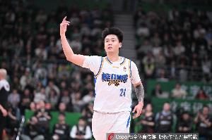 解说：赵睿+麦基打出高质量挡拆 CBA第一定律是外援持球干