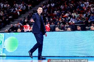 记者：北京在下半场用跳投打崩上海 现在是考验后者韧性的时刻了