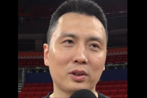卢伟：北京双塔也不是常规战术 上一场主要还是我们投篮没投出来