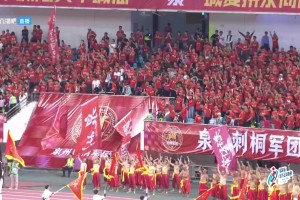 拔剑了！郑成功饰演者赵文卓乘坐“战船”助阵闽超