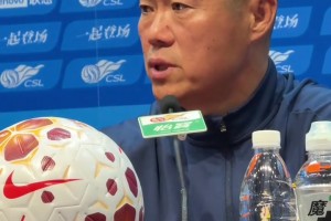 被李小恒新球衣种草了！李小恒私下穿上了宿茂臻的特别款球衣