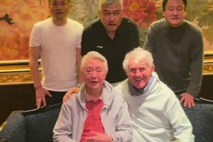 梦回当年！金志扬与米卢携爱徒杨璞，江津，马明宇合影