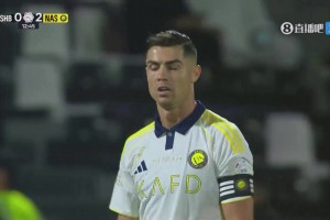 可惜了！C罗禁区内转身打门破门，被吹越位在先进球无效！
